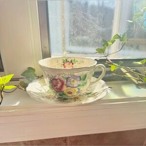 ☕️ Royal Doulton Malvern China Teacup & Saucer Multicolor Floral Pattern Vintage